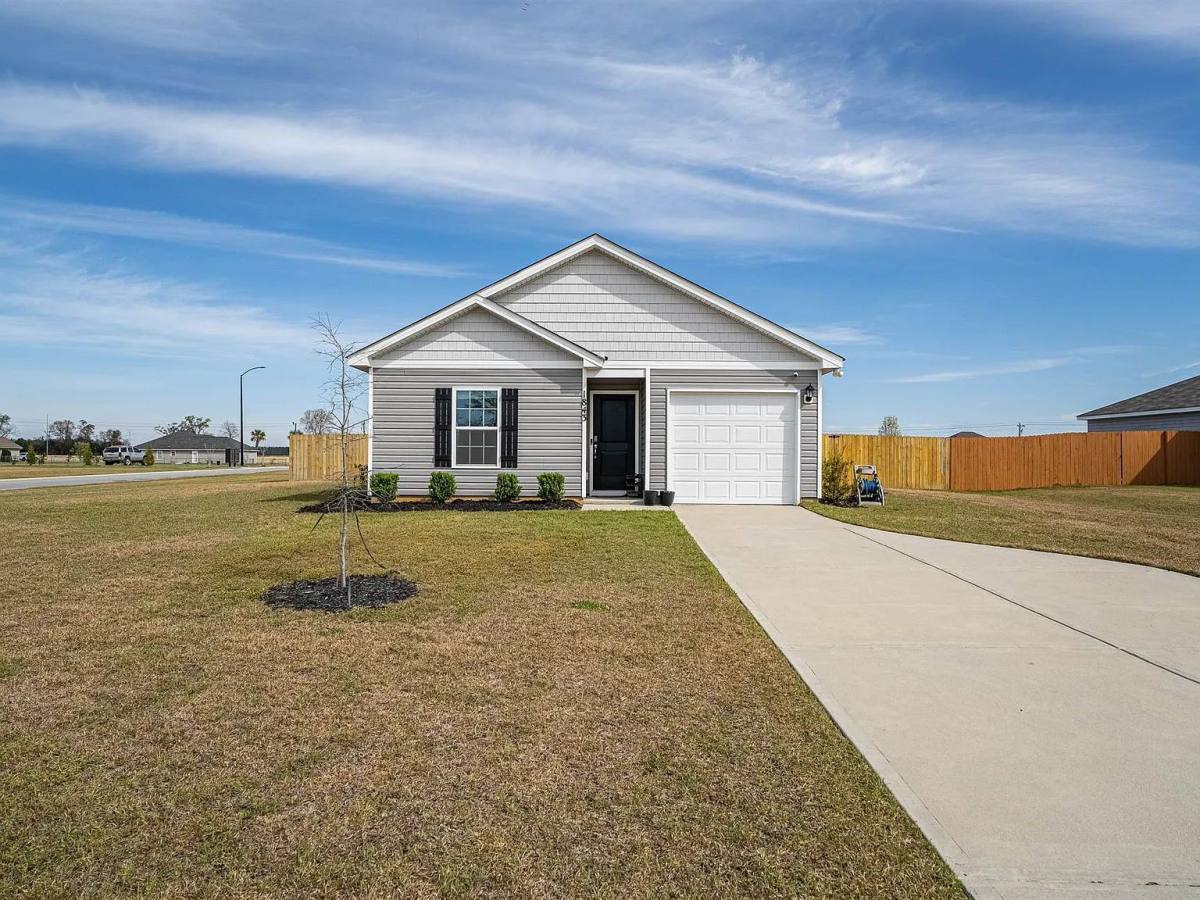 House for rent at 1843 Wildhorse Dr, Sumter, SC 29153