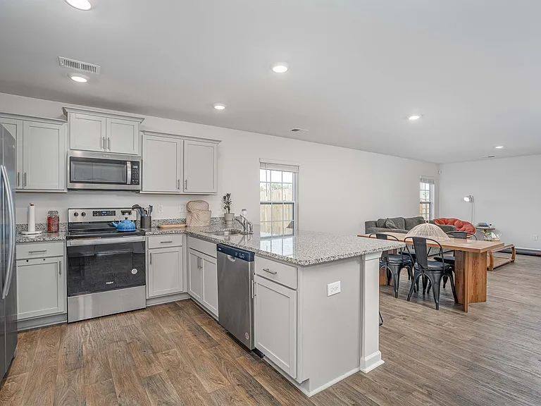 House for rent at 1843 Wildhorse Dr, Sumter, SC 29153