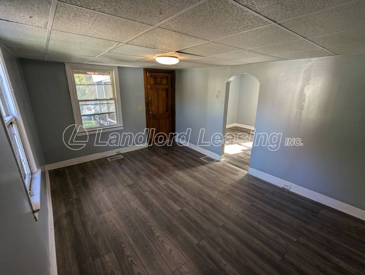 House for rent at 352 Broadway St, Amherst, OH 44001