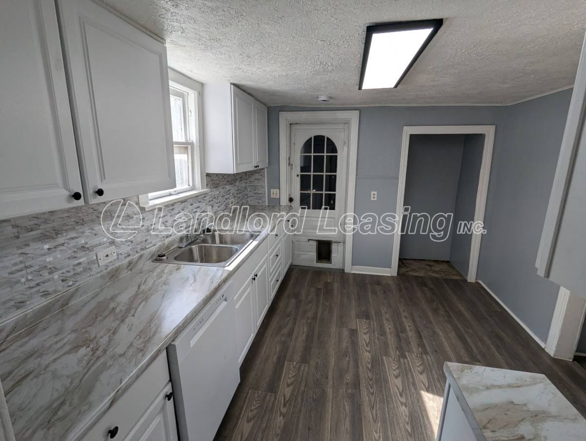 House for rent at 352 Broadway St, Amherst, OH 44001