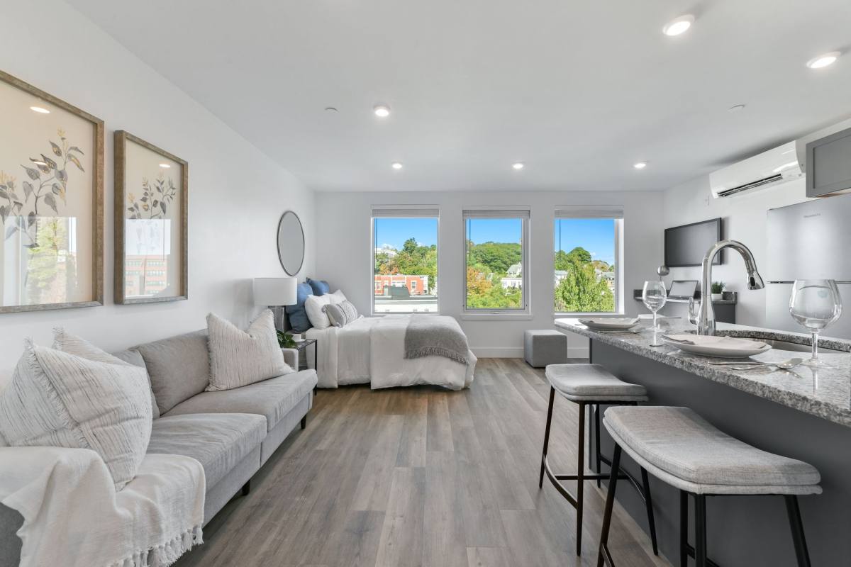 Apartment for rent at 585 Essex St, Lynn, MA 01902