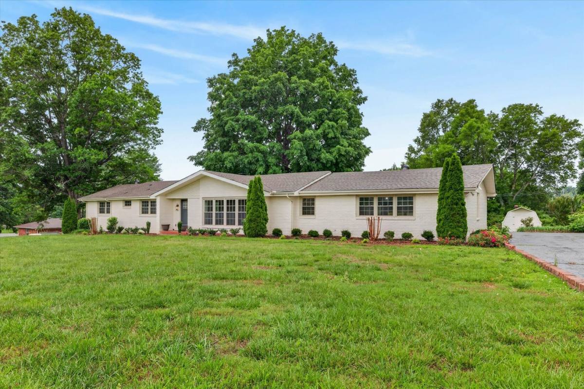 House for rent at 306 Locust Rd, Clarksville, TN 37043
