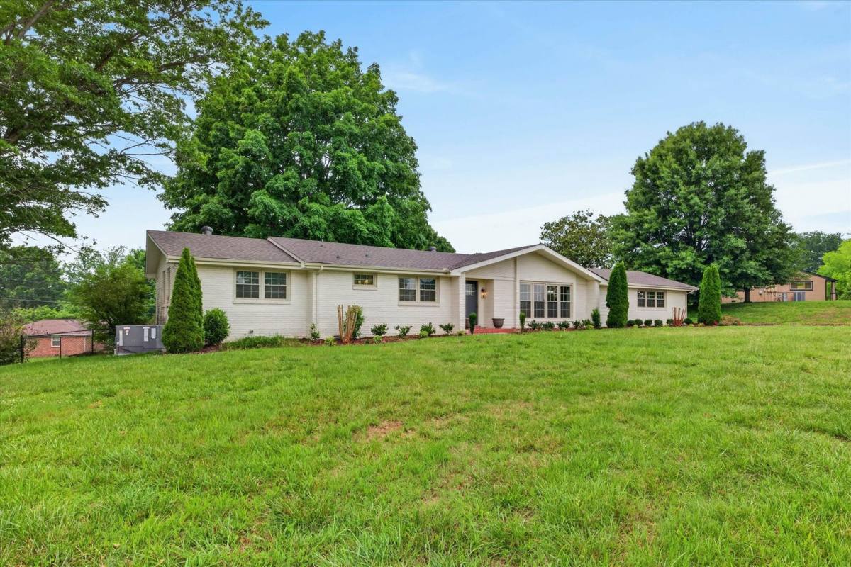 House for rent at 306 Locust Rd, Clarksville, TN 37043