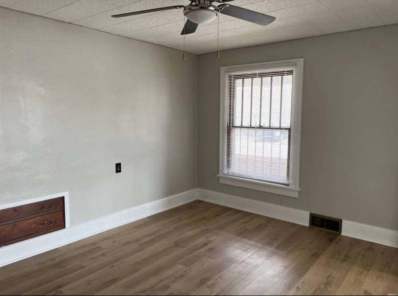 Apartment for rent at 211 S Liberty St #C, Muncie, IN 47305