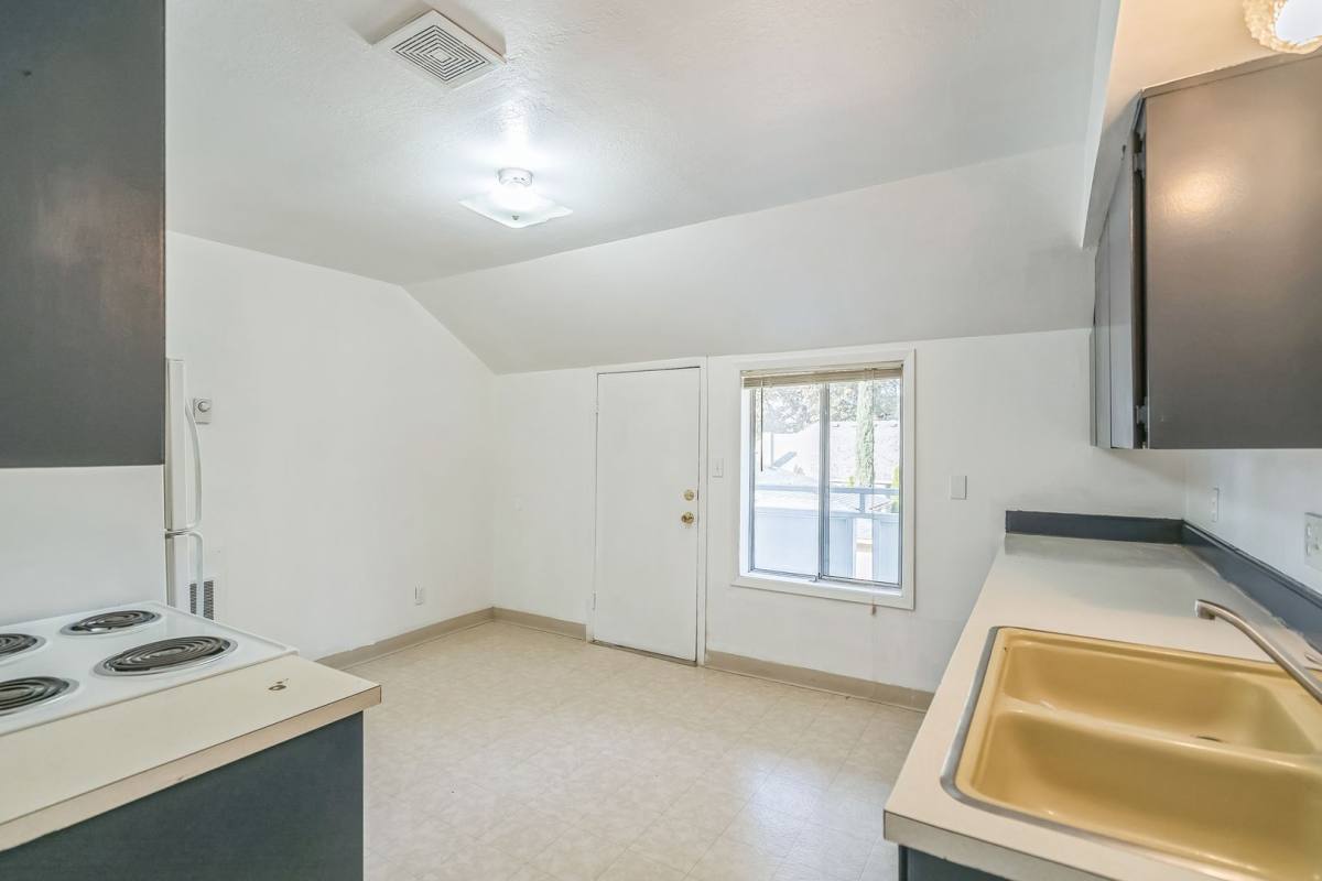 Apartment for rent at 1907 23rd Ave, Forest Grove, OR 97116