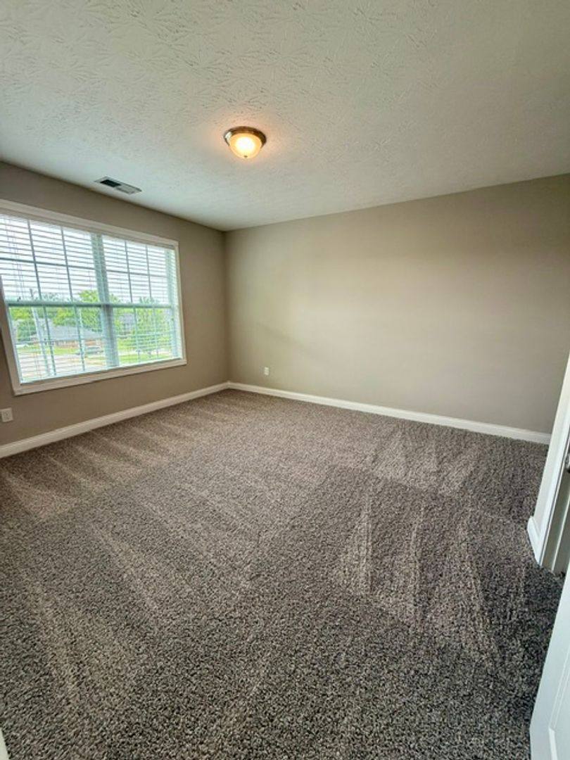 Apartment for rent at 272 Audley Ave, Bowling Green, KY 42101