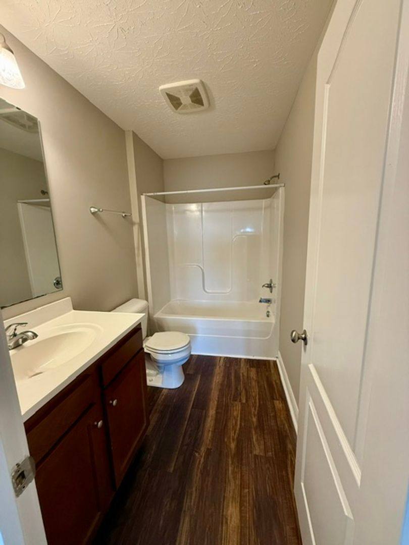 Apartment for rent at 272 Audley Ave, Bowling Green, KY 42101