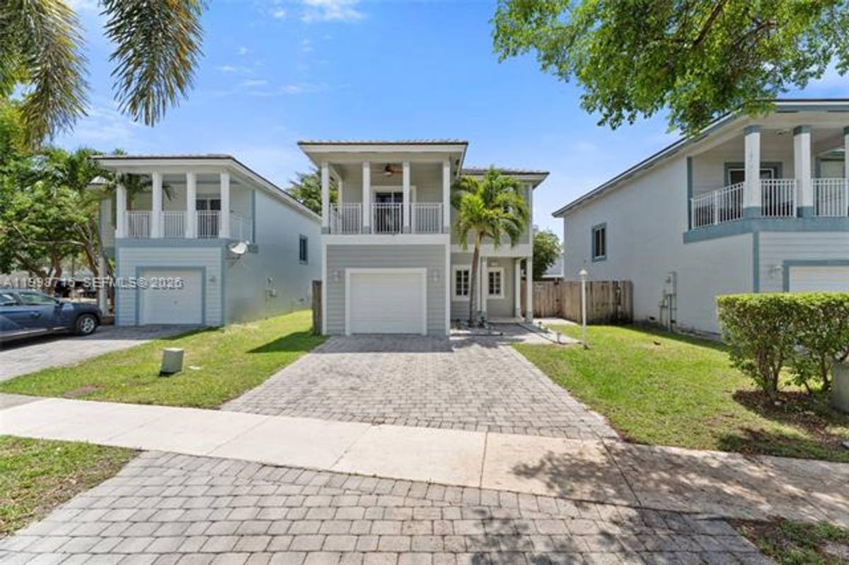 House for rent at 379 NE 31st Ave, Homestead, FL 33033