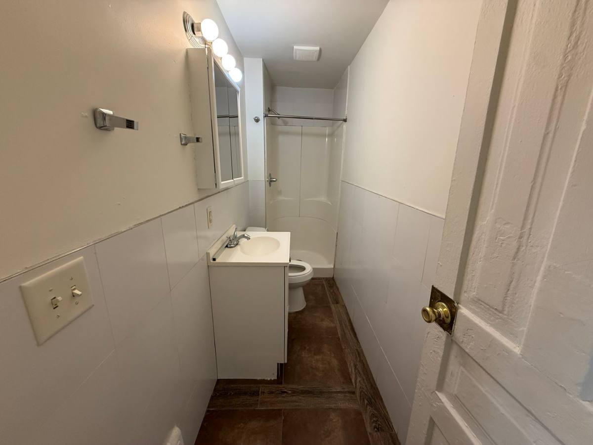 Apartment for rent at 930-932 S Park, Kalamazoo, MI 49001