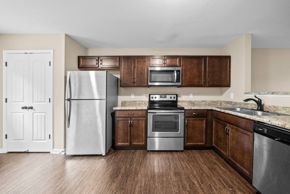 Apartment for rent at 148 Center Pointe Dr, Clarksville, TN 37040