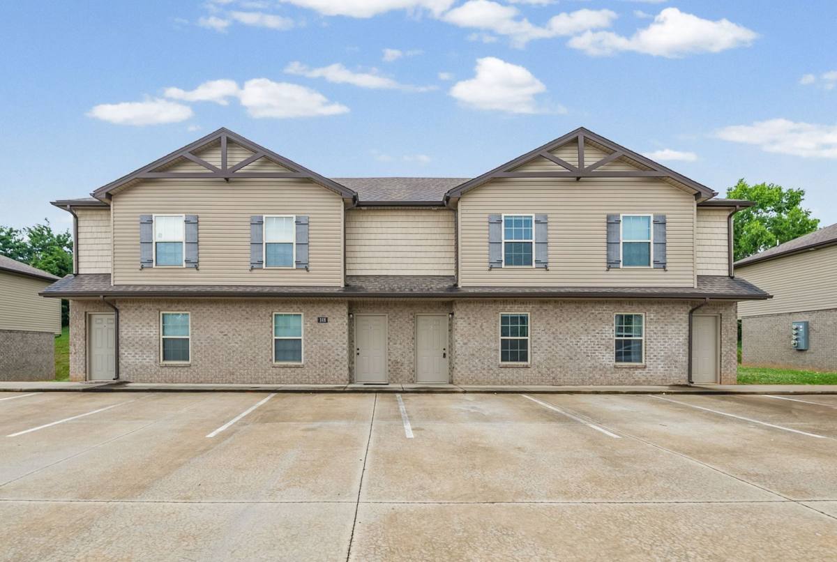 Apartment for rent at 148 Center Pointe Dr, Clarksville, TN 37040