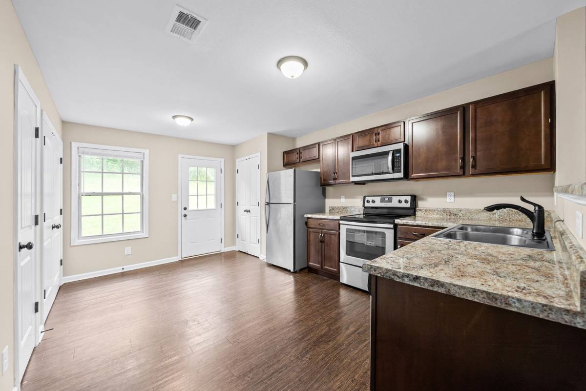 Apartment for rent at 148 Center Pointe Dr, Clarksville, TN 37040