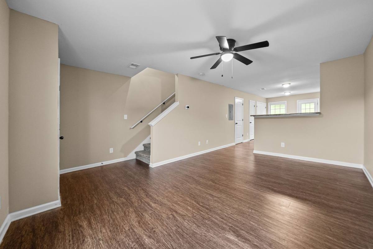 Apartment for rent at 148 Center Pointe Dr, Clarksville, TN 37040