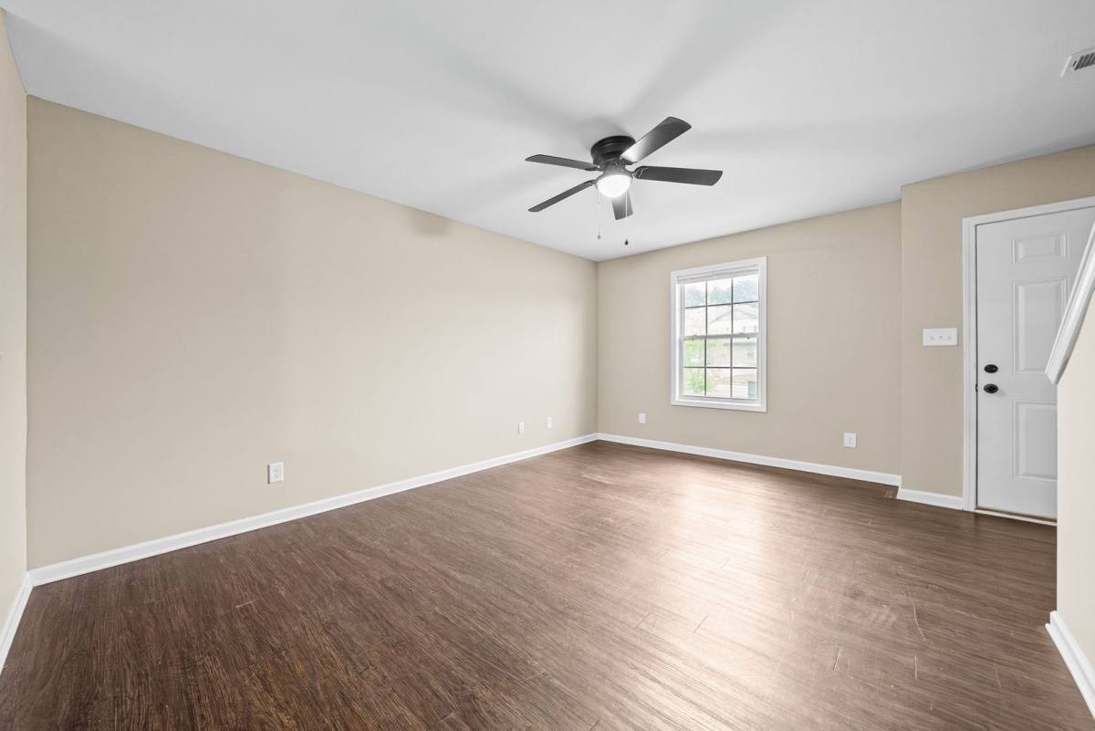 Apartment for rent at 148 Center Pointe Dr, Clarksville, TN 37040