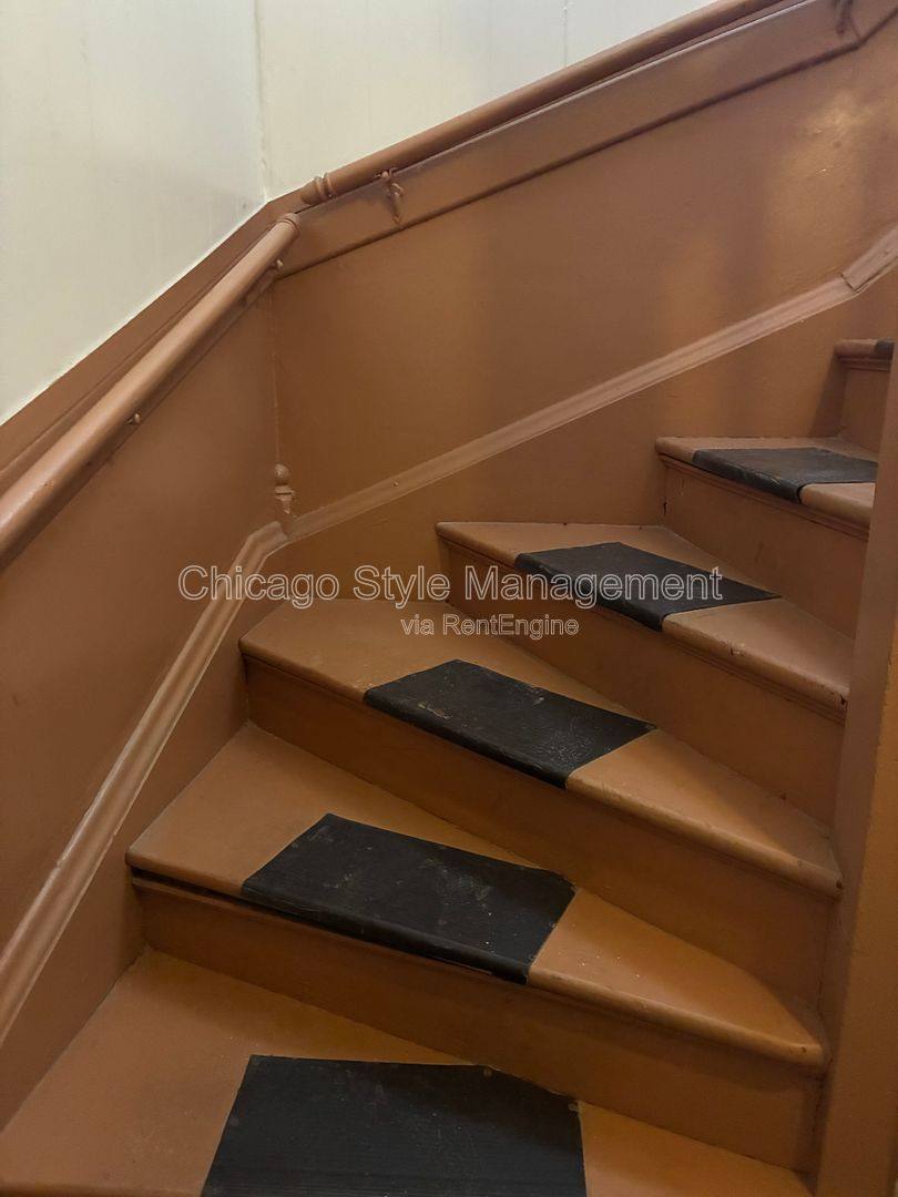 Apartment for rent at 9035 S Burley Ave, Chicago, IL 60617
