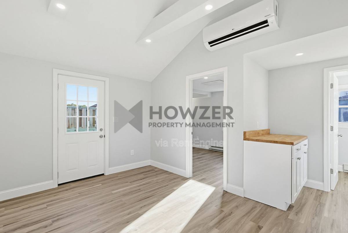 Apartment for rent at 35 Riverside Dr #2R, Buzzards Bay, MA 02532