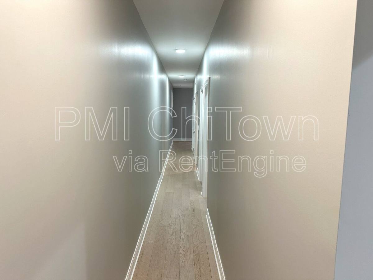 Condo for rent at 4952 S Michigan Ave #1, Chicago, IL 60615