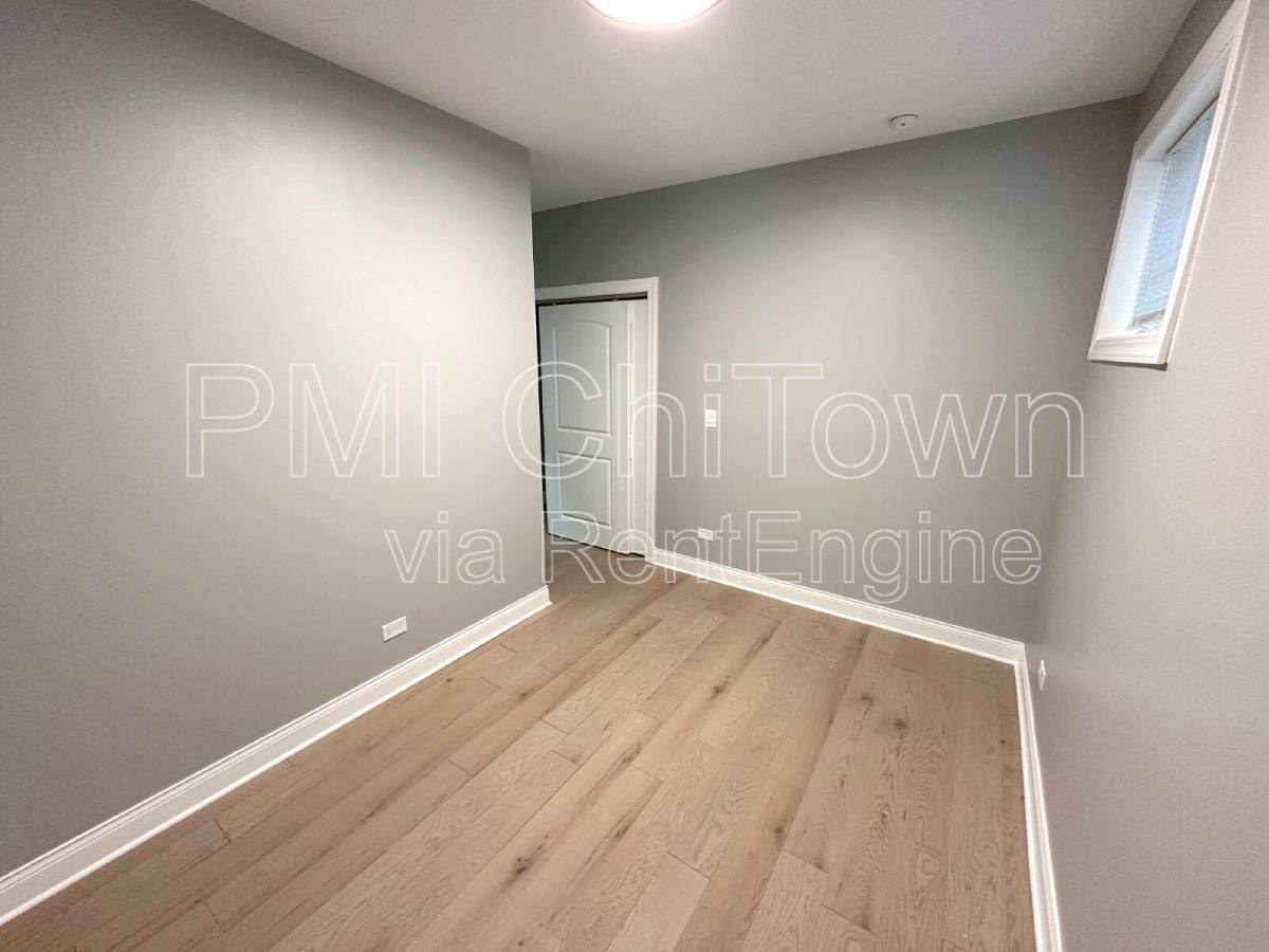 Condo for rent at 4952 S Michigan Ave #1, Chicago, IL 60615