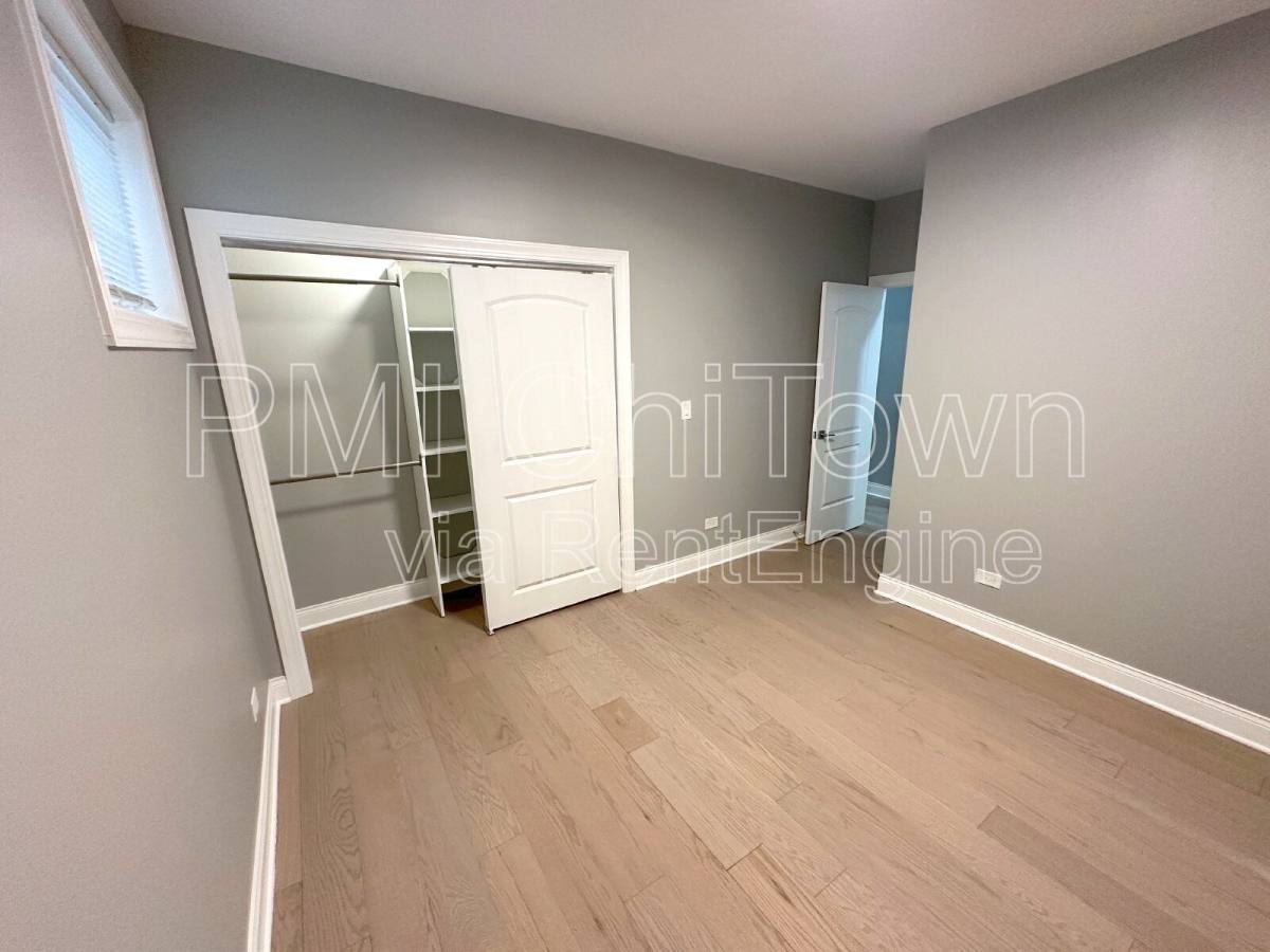 Condo for rent at 4952 S Michigan Ave #1, Chicago, IL 60615