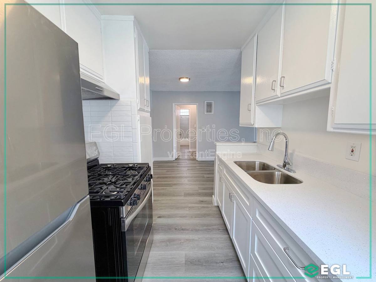 Apartment for rent at 823 N Hudson Ave #1, Los Angeles, CA 90038