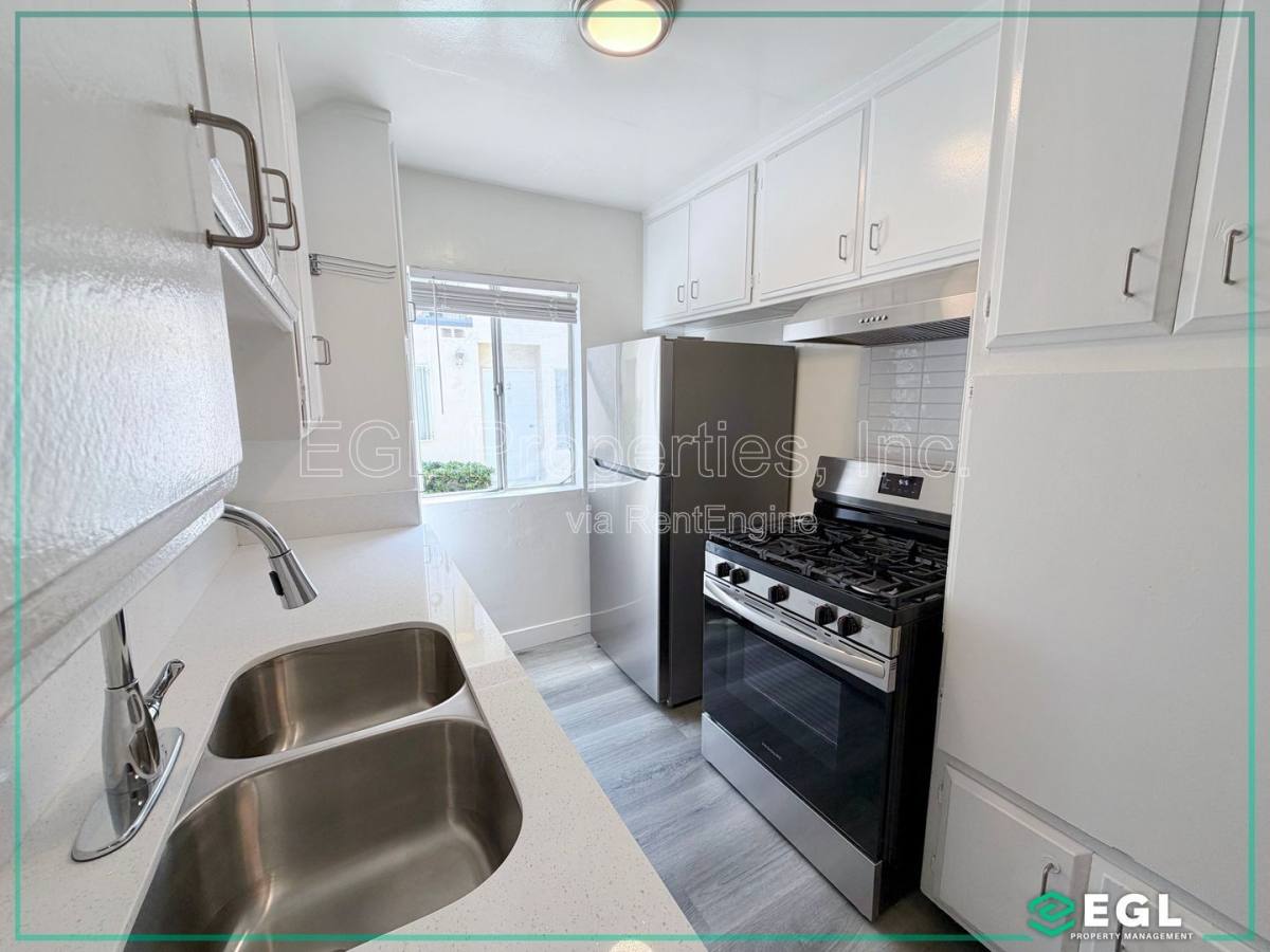 Apartment for rent at 823 N Hudson Ave #1, Los Angeles, CA 90038