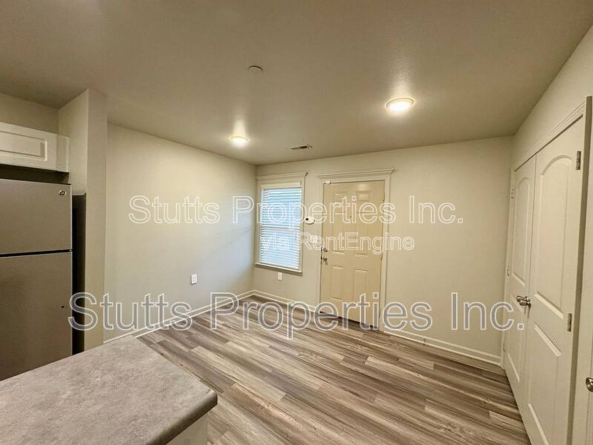 Apartment for rent at 104 Spindle Court #104, Muscle Shoals, AL 35661
