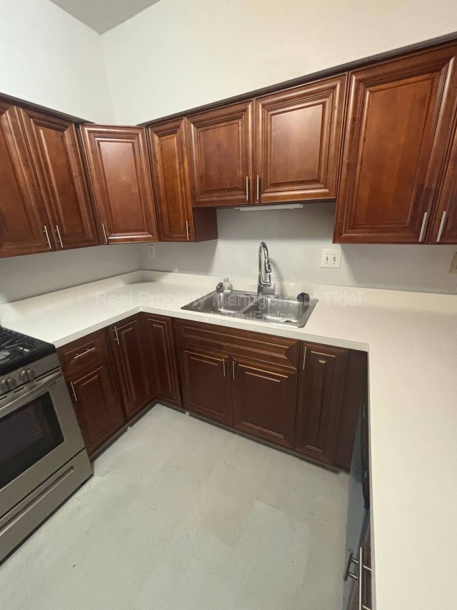 Townhouse for rent at 610 Guy Lane, Newport News, VA 23602