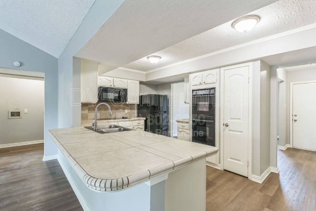 House for rent at 809 Willow Creek Dr, La Porte, TX 77571
