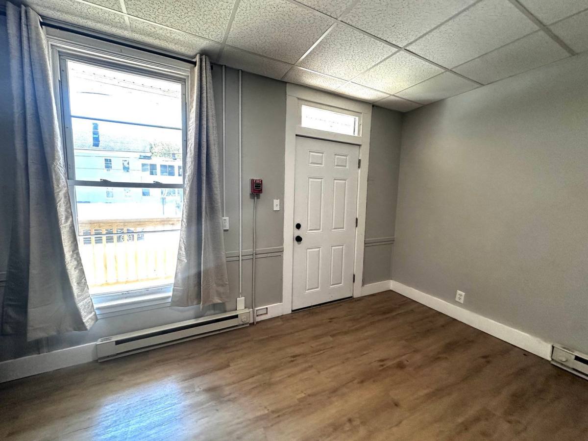 Apartment for rent at 539 Pine St, Manchester, NH 03104
