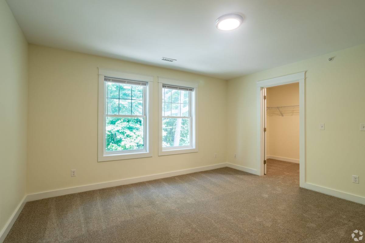 Townhouse for rent at 43 Monroe Dr, Rochester, NH 03867