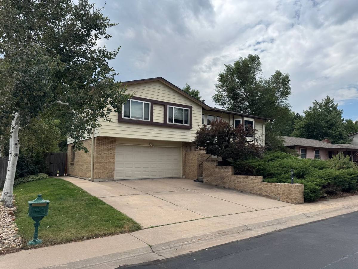 House for rent at 10380 W Warren Dr, Denver, CO 80227