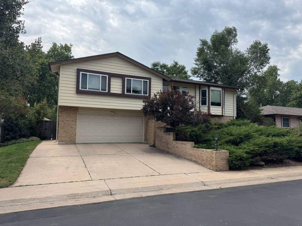 House for rent at 10380 W Warren Dr, Denver, CO 80227
