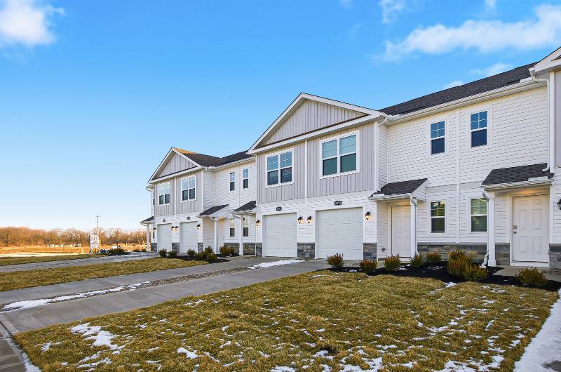 Townhouse for rent at 6373 Bellmouth Rd, Galloway, OH 43119