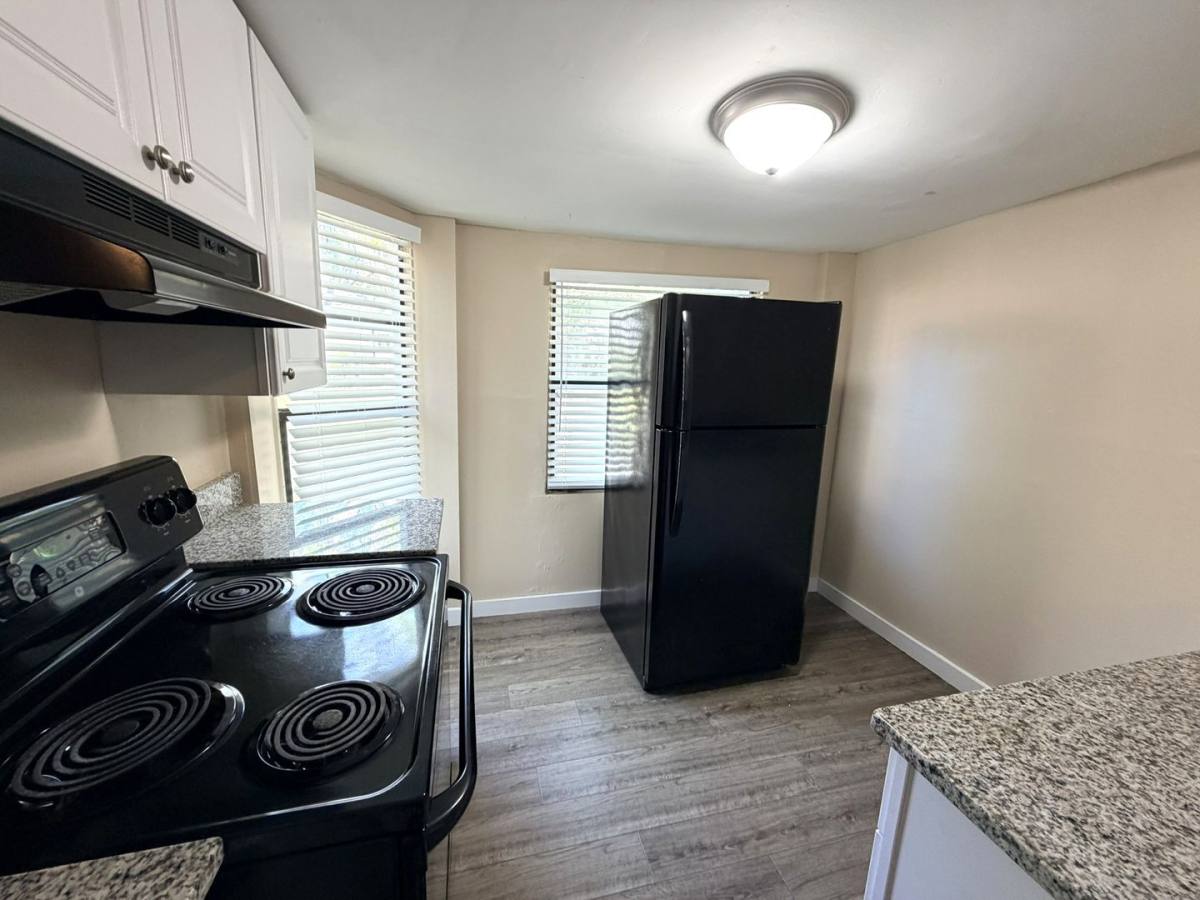 Apartment for rent at 2613 Green St, Jacksonville, FL 32204