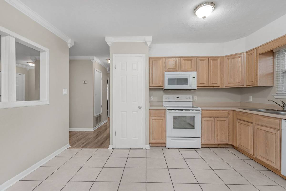 House for rent at 823 Meadow Lane, Fort Walton Beach, FL 32547