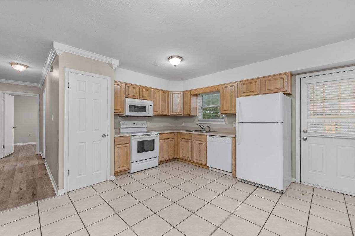 House for rent at 823 Meadow Lane, Fort Walton Beach, FL 32547