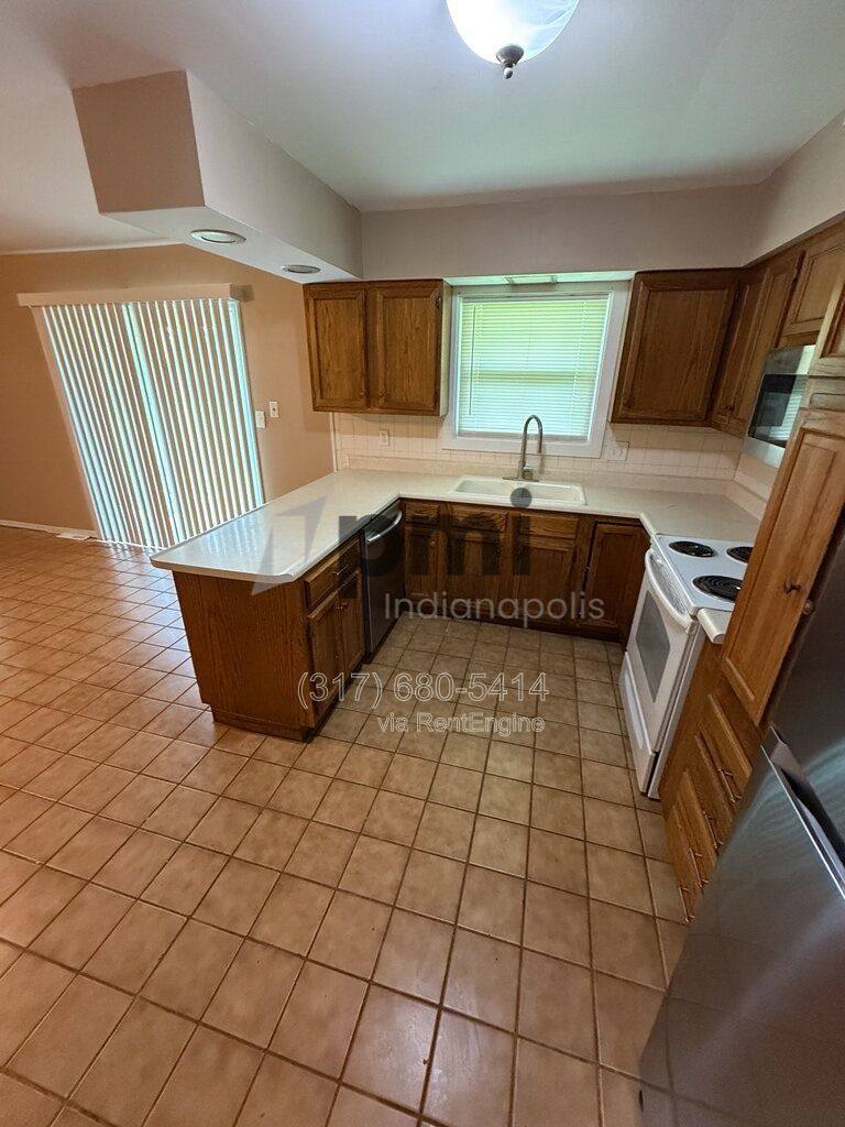 House for rent at 951 Pawnee Rd, Carmel, IN 46032