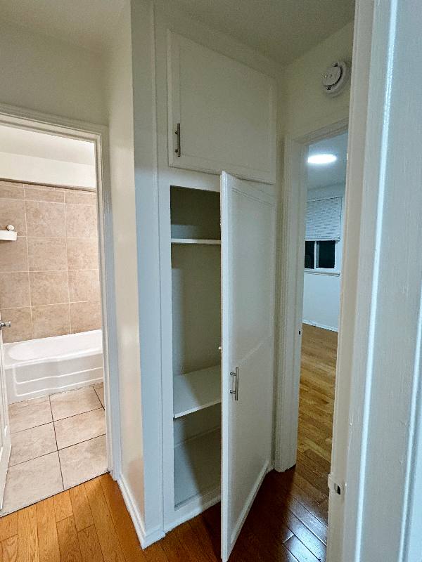 Apartment for rent at 1737 N Sycamore Ave #211, Los Angeles, CA 90028