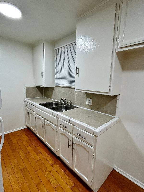 Apartment for rent at 1737 N Sycamore Ave #211, Los Angeles, CA 90028