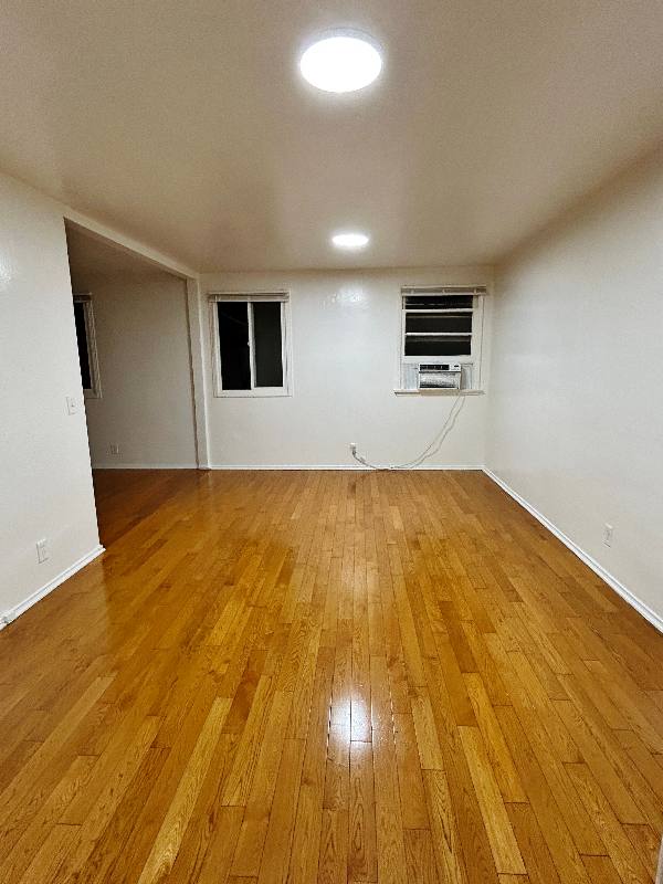 Apartment for rent at 1737 N Sycamore Ave #211, Los Angeles, CA 90028