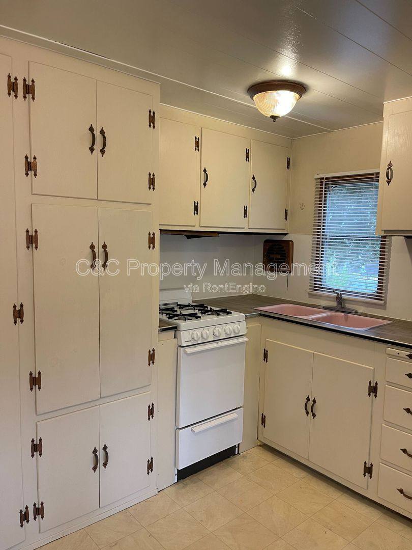 Apartment for rent at 17653-17663 Vierra Canyon Rd #17655, Salinas, CA 93907
