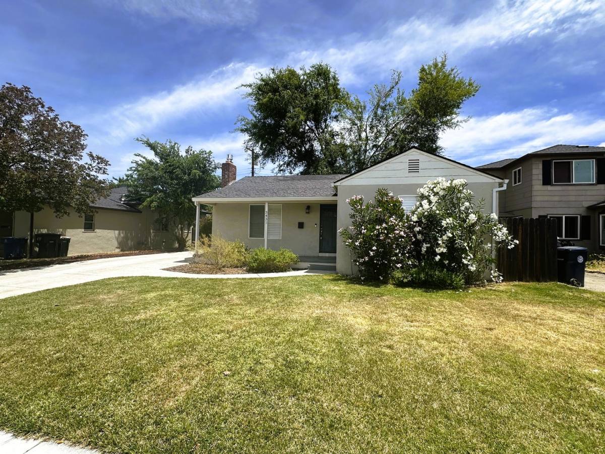 House for rent at 3431 58th St, Sacramento, CA 95820