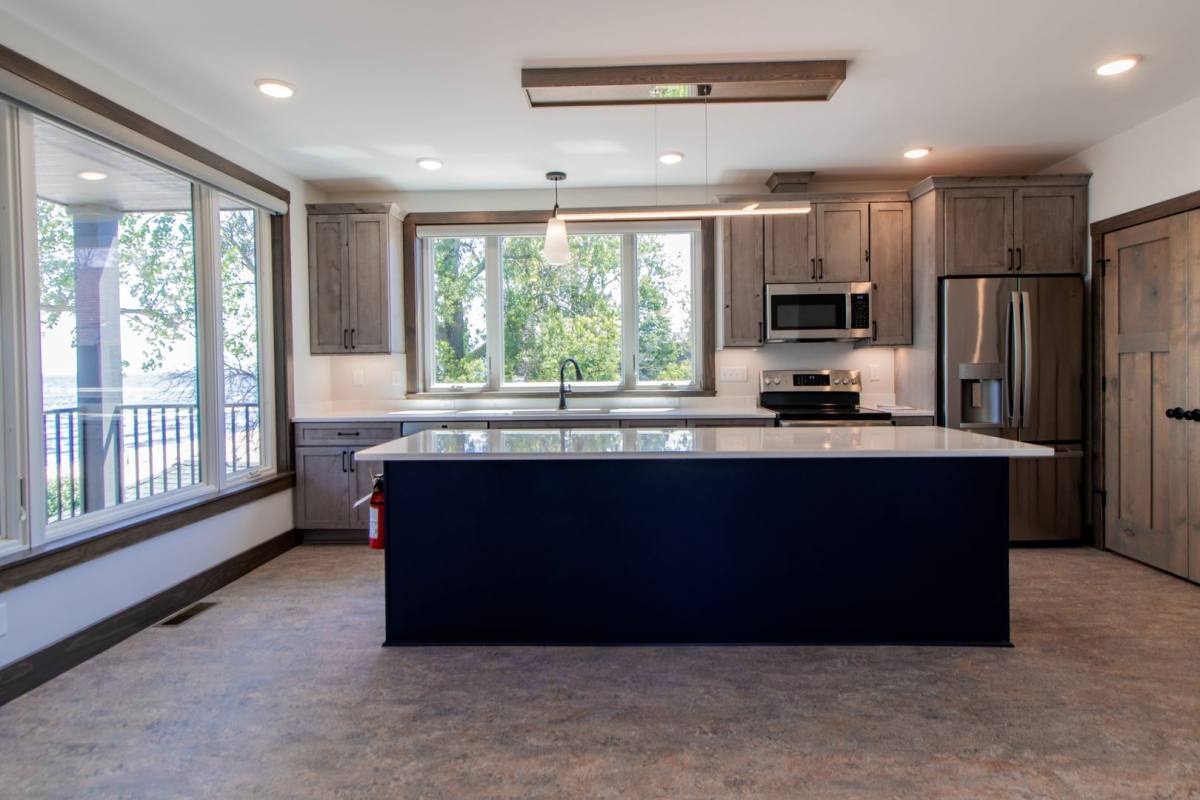 Apartment for rent at 802 Lake Ave S #2, Duluth, MN 55802