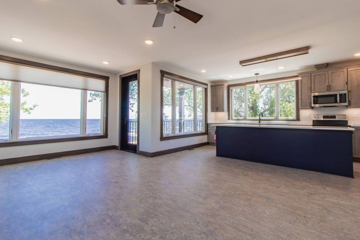 Apartment for rent at 802 Lake Ave S #2, Duluth, MN 55802