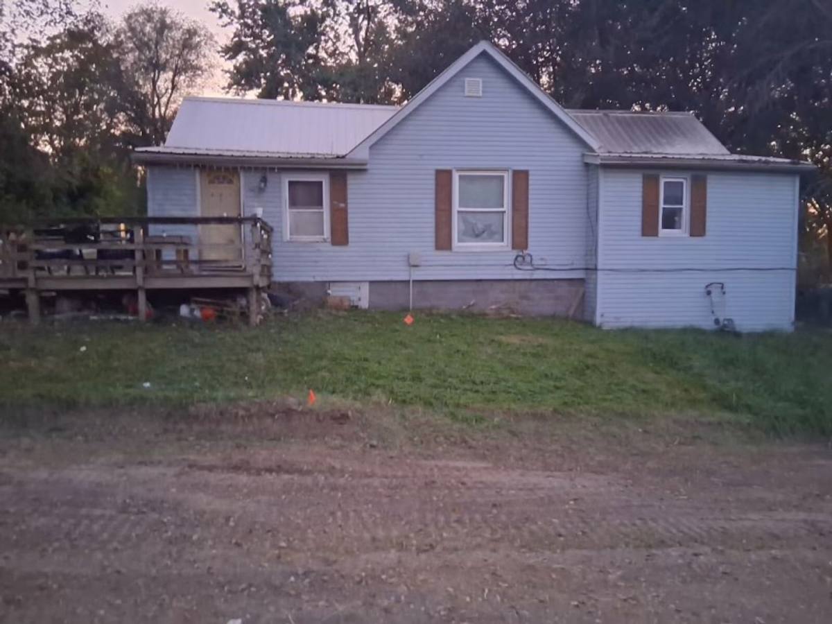 House for rent at 301 Second Ave, Laredo, MO 64652