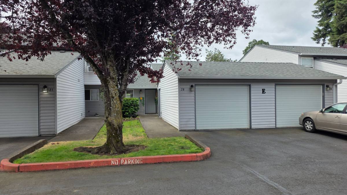 Apartment for rent at 5301 Plomondon St, Vancouver, WA 98661
