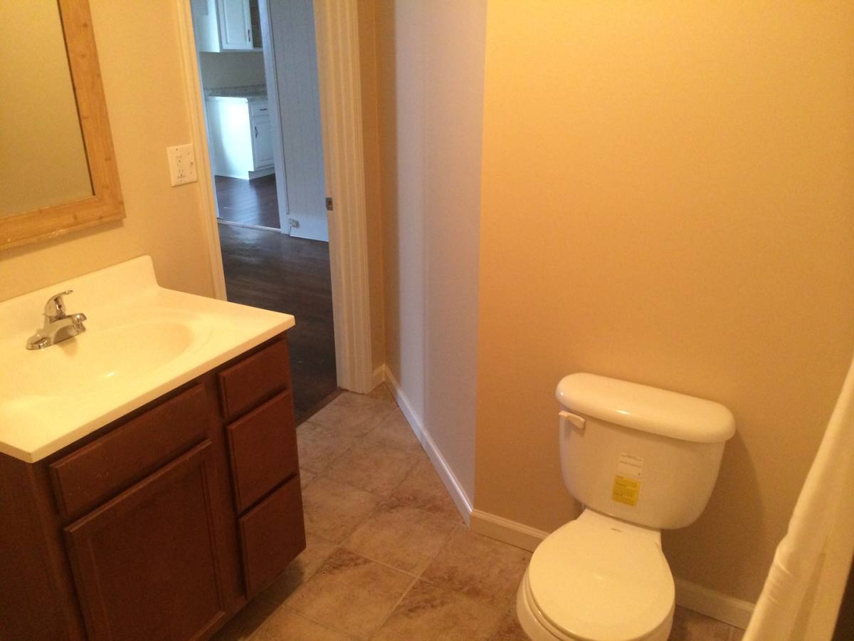 Apartment for rent at 848 E 11th Ave, Bowling Green, KY 42101