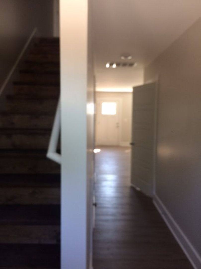 Apartment for rent at 1138 Kenton St E, Bowling Green, KY 42101