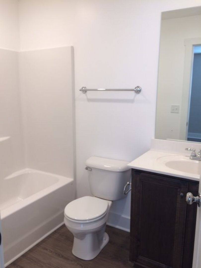 Apartment for rent at 1138 Kenton St E, Bowling Green, KY 42101