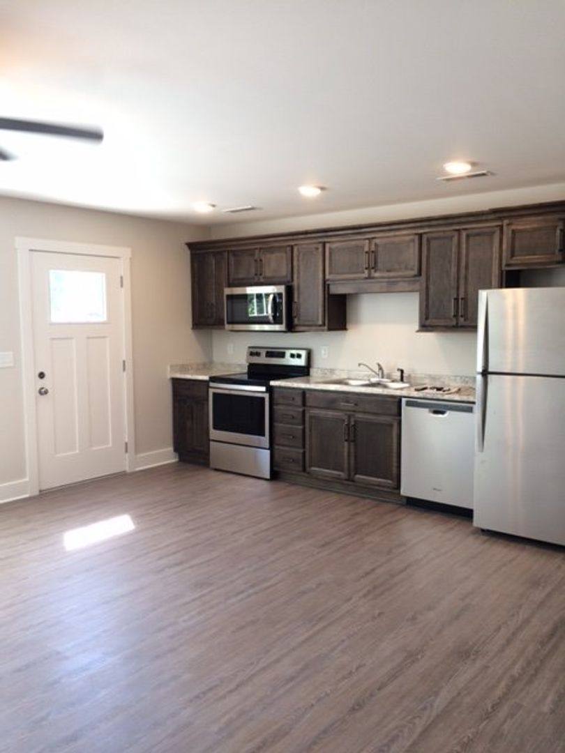 Apartment for rent at 1138 Kenton St E, Bowling Green, KY 42101